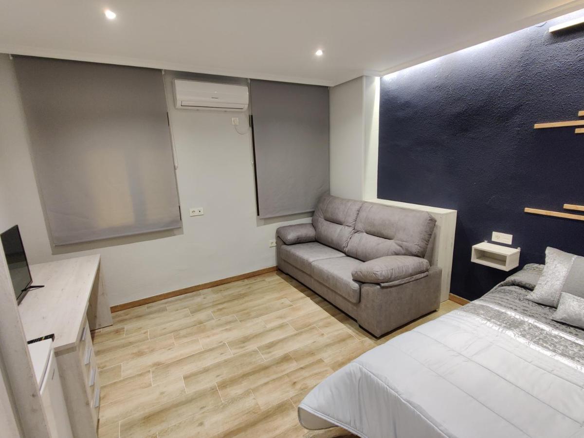 Duerme A Gusto - Tu Habitacion Acogedora En Torredonjimeno Ngoại thất bức ảnh