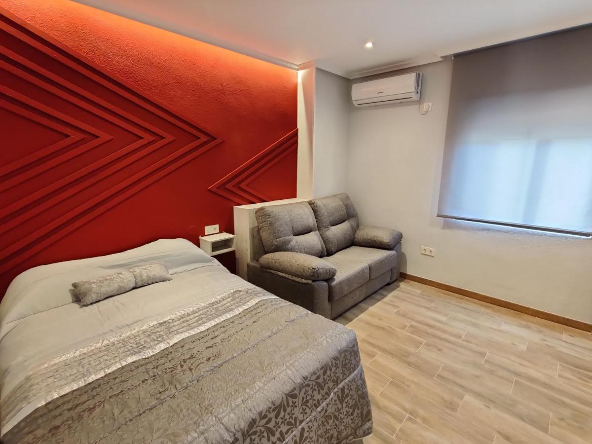 Duerme A Gusto - Tu Habitacion Acogedora En Torredonjimeno Ngoại thất bức ảnh